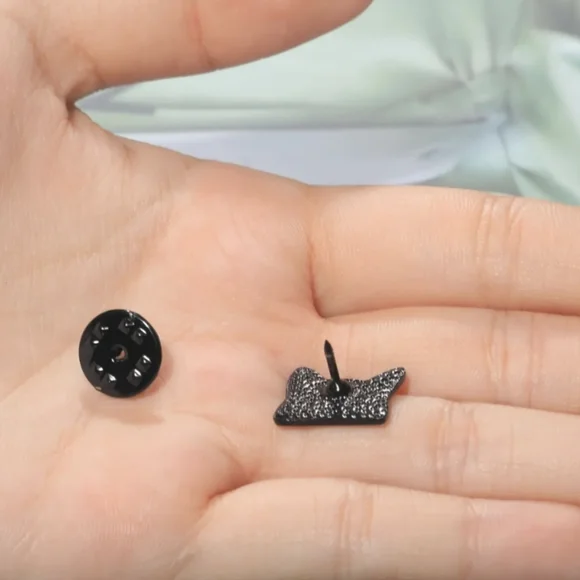 Pin--Peeking Kitty - Picture 5 of 5